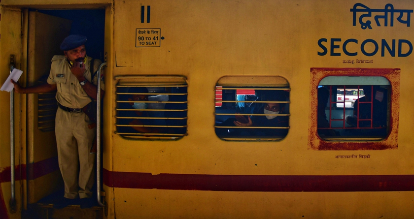 Begging & Smoking in Trains to be decriminalized by railways soon